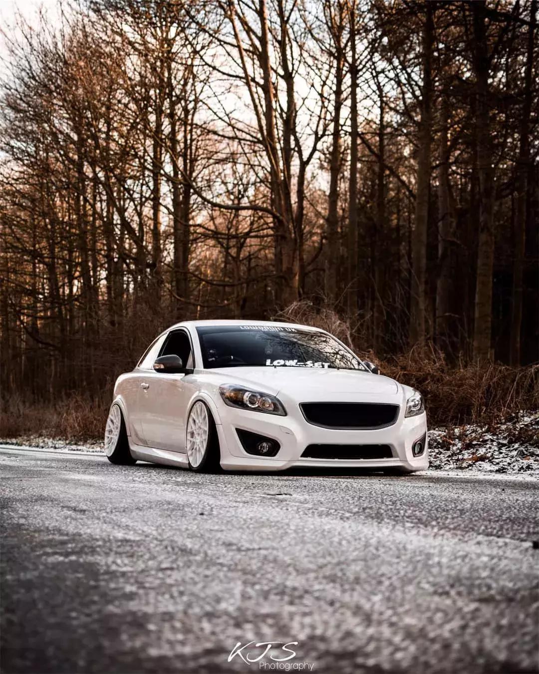 沃尔沃曾经最便宜又独特的双门车C30,没想到竟改装出如此姿态