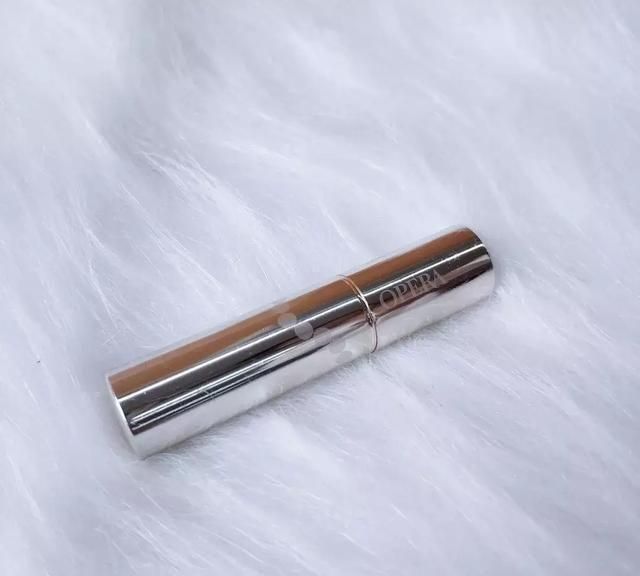 大牌口红不拔干显白试色推荐种草,显白必备的几支口红撑气场都靠它