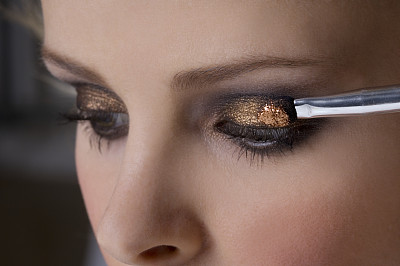 为什么双眼皮的人颜值都很高,为什么欧美人都是双眼皮高鼻梁