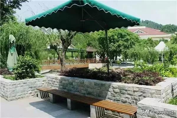 高校街拍西南科技大学城市学院,四川西南科技大学城市学院