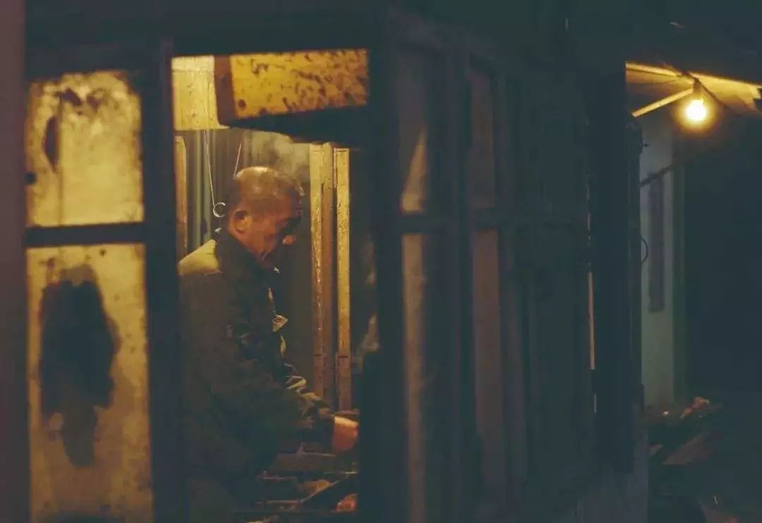 平凡的我们过着简单的生活足矣,平凡的我们过着平凡的生活