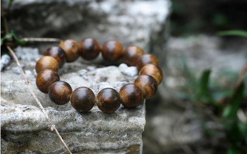 为什么古代人喜欢睡软床,古代为什么晚上睡不好觉