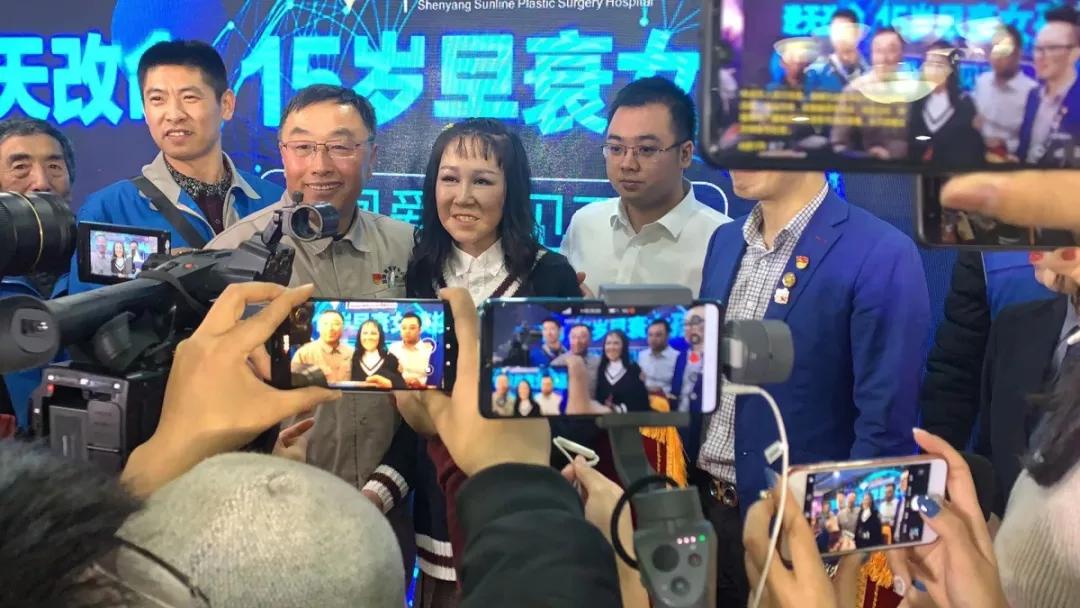 “换脸”手术22天后,辽宁“最年轻老人”重获15岁少女容貌