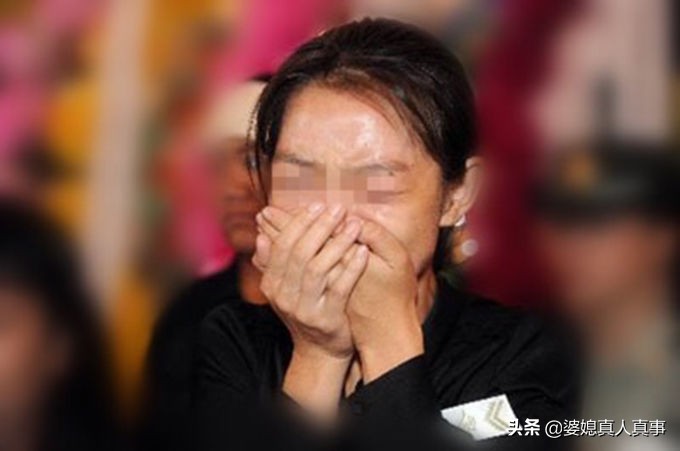 婆婆吃剩菜媳妇看见倒垃圾桶,婆婆吃完晚饭经常打嗝