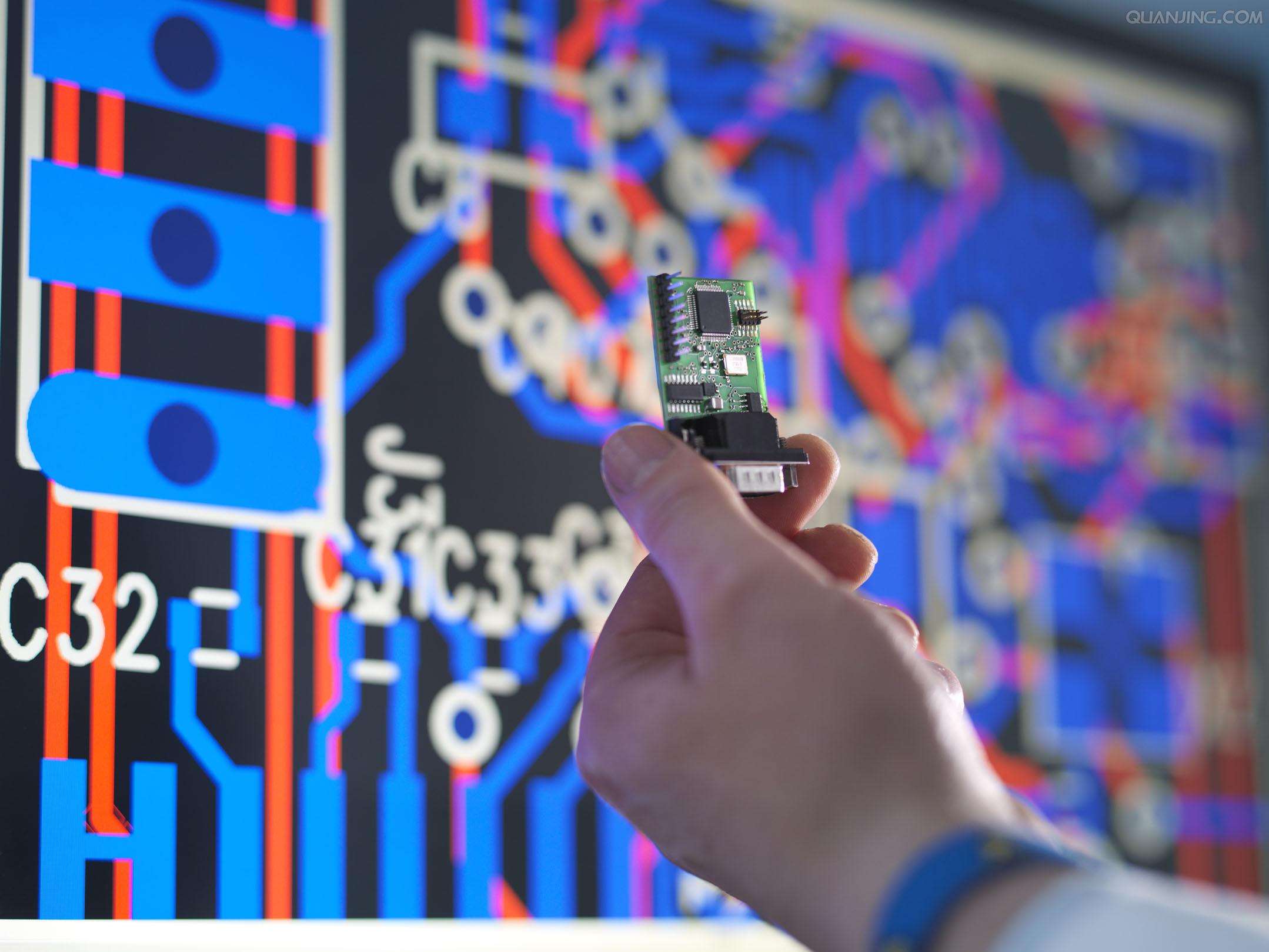 硬件行业好还是软件行业好,未来软件与硬件哪个好