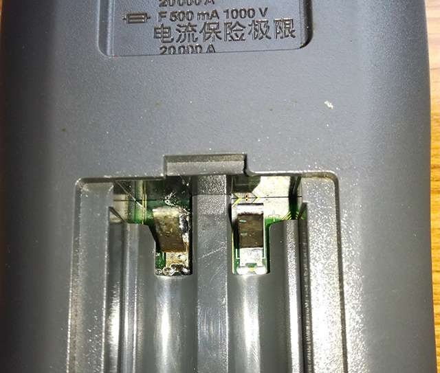 为何美国FLUKE15B比国产万用表耐用？拆机一看，你就明白了