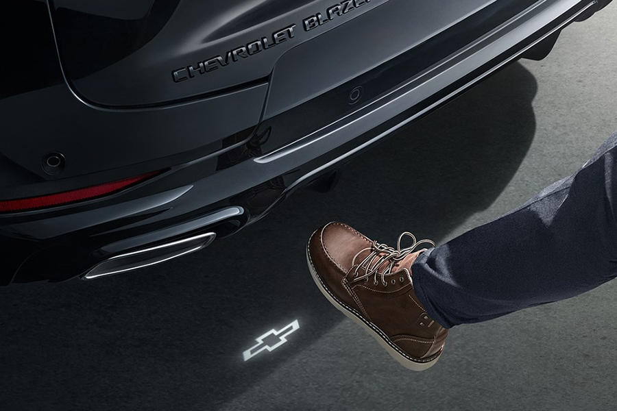 雪佛兰全尺寸suv柴油高配5.7米,雪佛兰7座suv巡境者尺寸价格