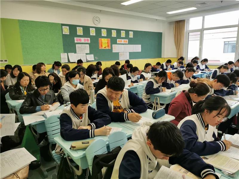 青岛初中英语教研员是谁,青岛市初中英语教研员