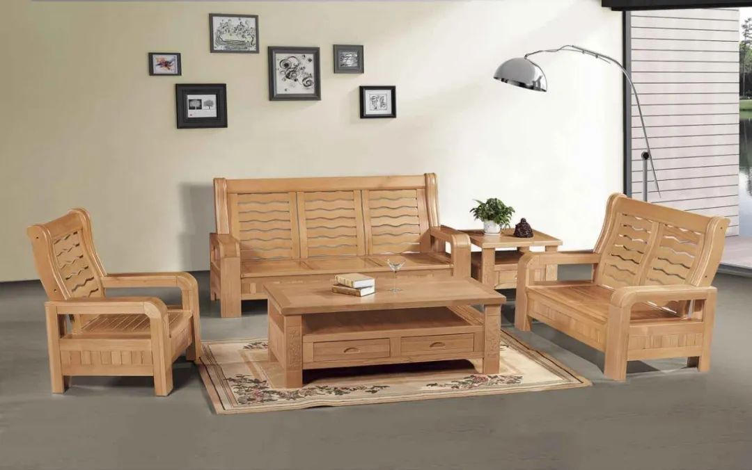 实木家具颜色深浅不一,实木家具木种