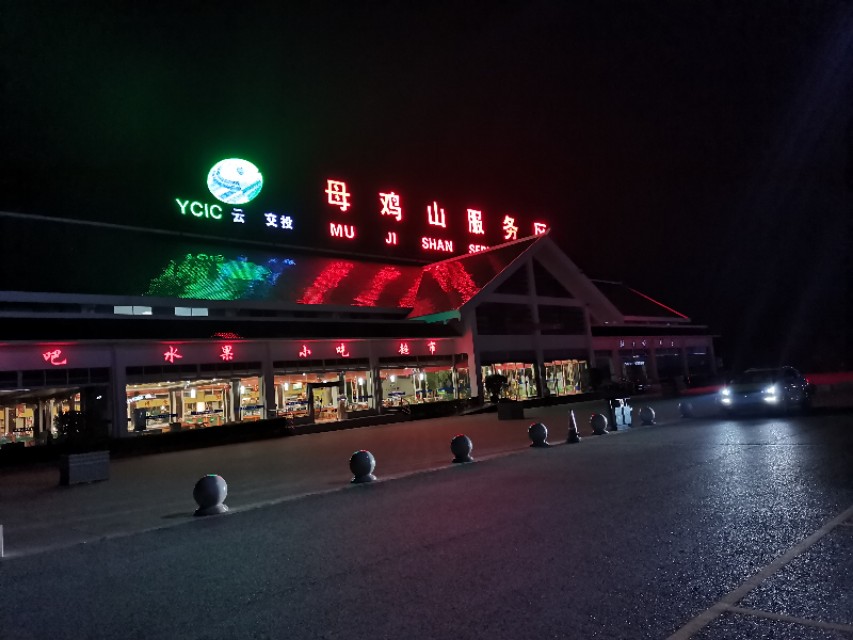 距昆明300公里的垂钓天堂,距离云南近的万峰湖野钓地点推荐