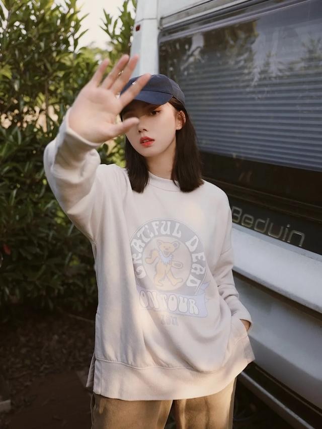 为什么穿卫衣还显胖,为什么你穿卫衣脸大脖子短