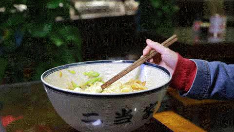 XXXL汉堡、重口吐司...随便吃,城北的宝藏Mall我来了