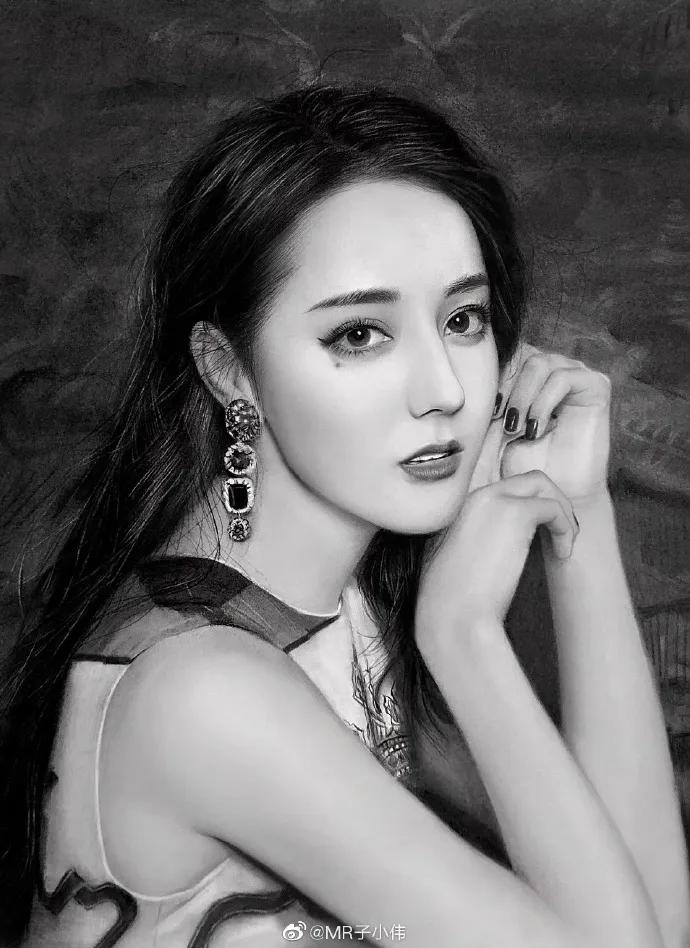 画一幅素描100万笔,胡歌、李现、迪丽热巴在他笔下全都画活了