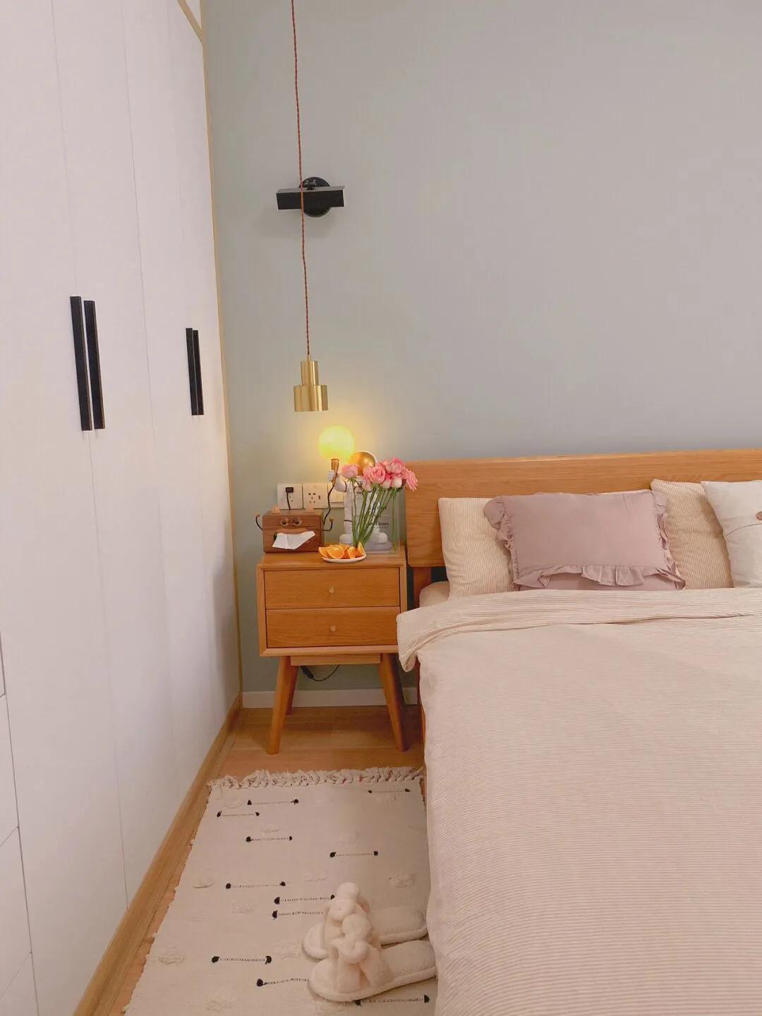 又一独居女孩爆红！买下60m²二手房，仅花4.5W装成全能“大胃王”