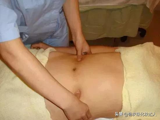 深扒小红书！灌肤、微针美白、换血，请问你不怕死吗？！