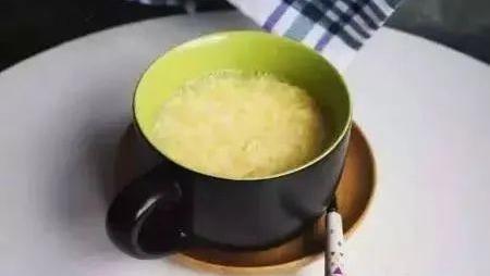 开水冲蛋竟是秋季第一饮功效神奇,开水冲蛋好还是煮蛋有营养