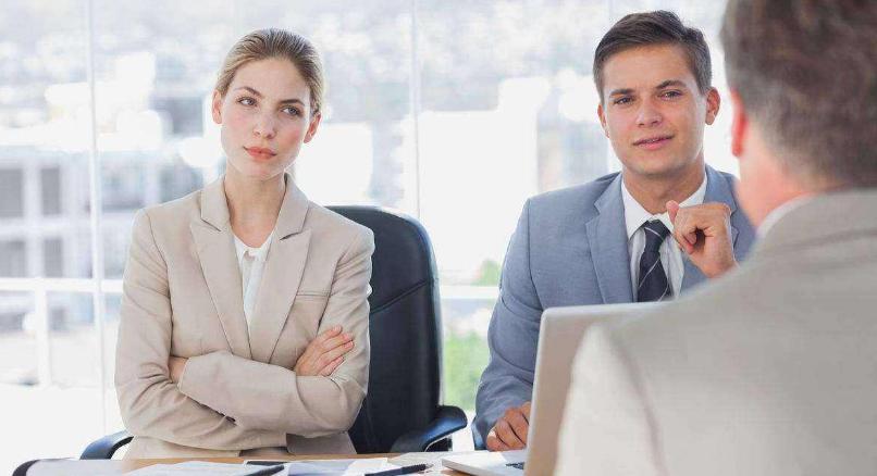 面试人字加一笔是什么字,面试官证字少一笔是什么字