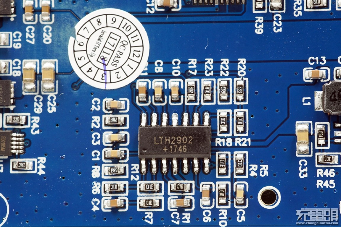 飞利浦到底有没有插排,飞利浦无线车充测评