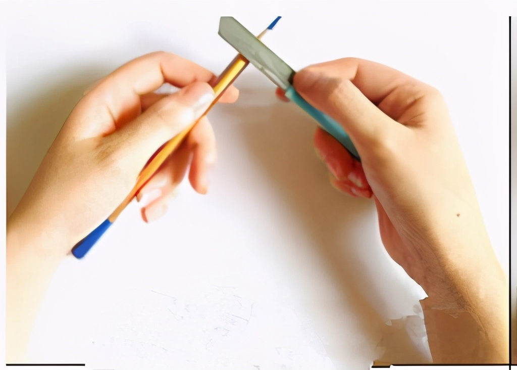 怎样用削笔刀削铅笔不容易断,铅笔削笔技巧