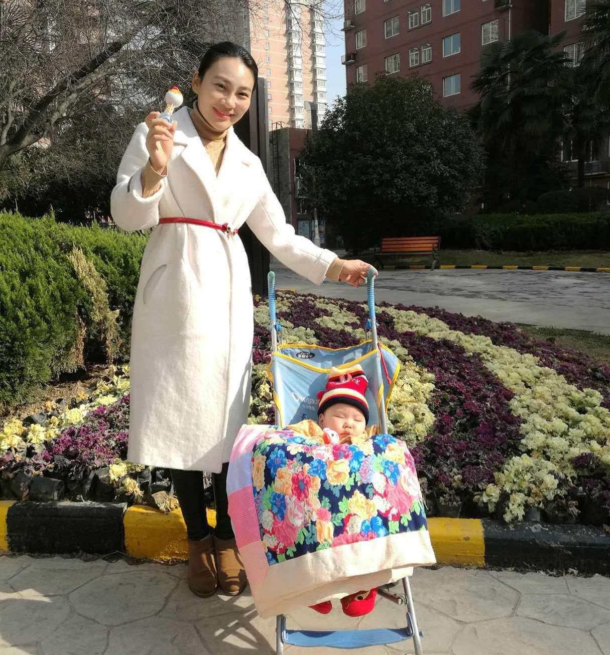 新生婴儿可以抱着出门吗,百天宝宝注意事项