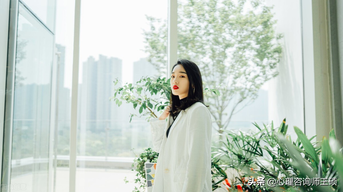 你女朋友网恋了怎么挽回,网恋怎么挽回女朋友文章