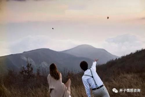 前女友说不爱了为什么放不下,前女友说不爱我怎么回复