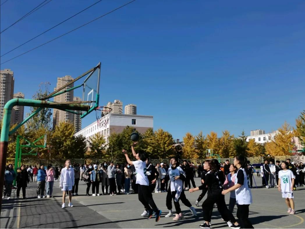 飞扬吧，青春——记鞍山师范学院“阳光体育节”