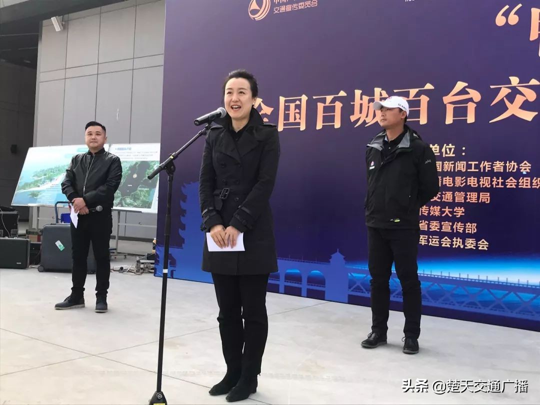 一条绿道一次快闪百位记者,东湖绿道大学生快闪