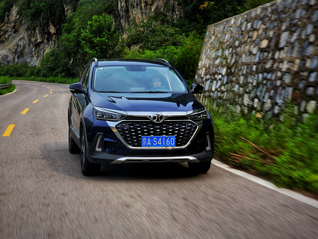 场爷撩车：5.99万起售的SUV如何让5位编辑对它的态度发生大转变？