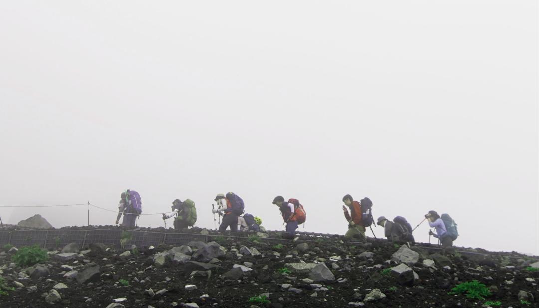 利用休息日去团建,打工人周末到底要不要团建
