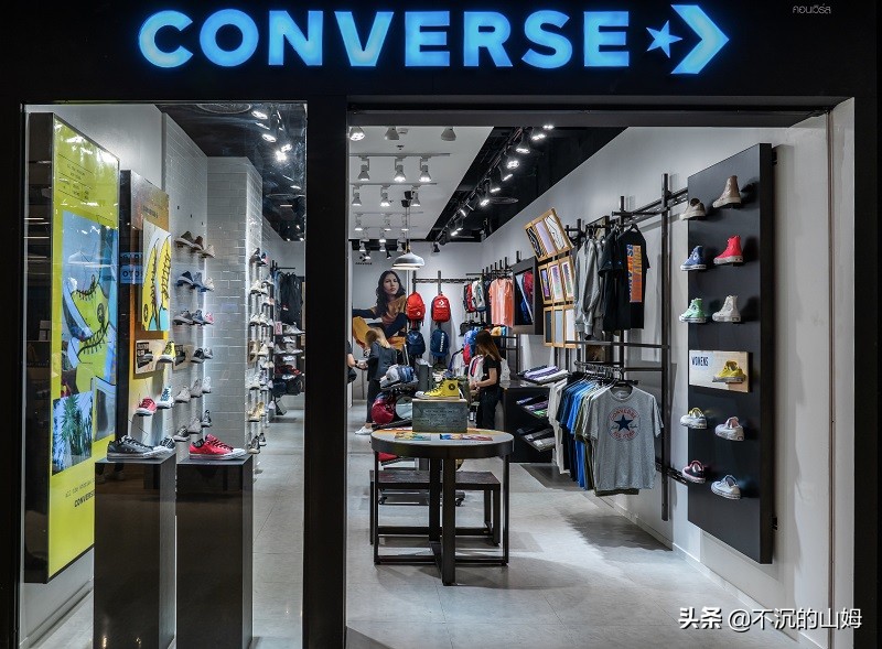 耐克品牌历史,运动品牌阿迪达斯发展历程