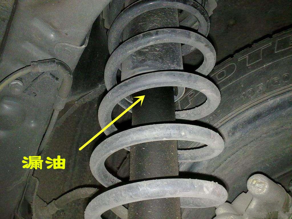 如何判断汽车的减振器是否损坏?减振器需要成对更换吗?