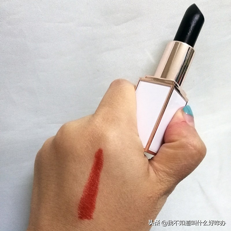 口红试色又来了日常百搭温柔可爱,口红用什么打底不易掉色