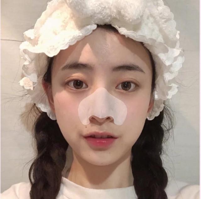 鼻子黑头毛孔粗大怎么去除,鼻子黑头严重毛孔粗大怎么办