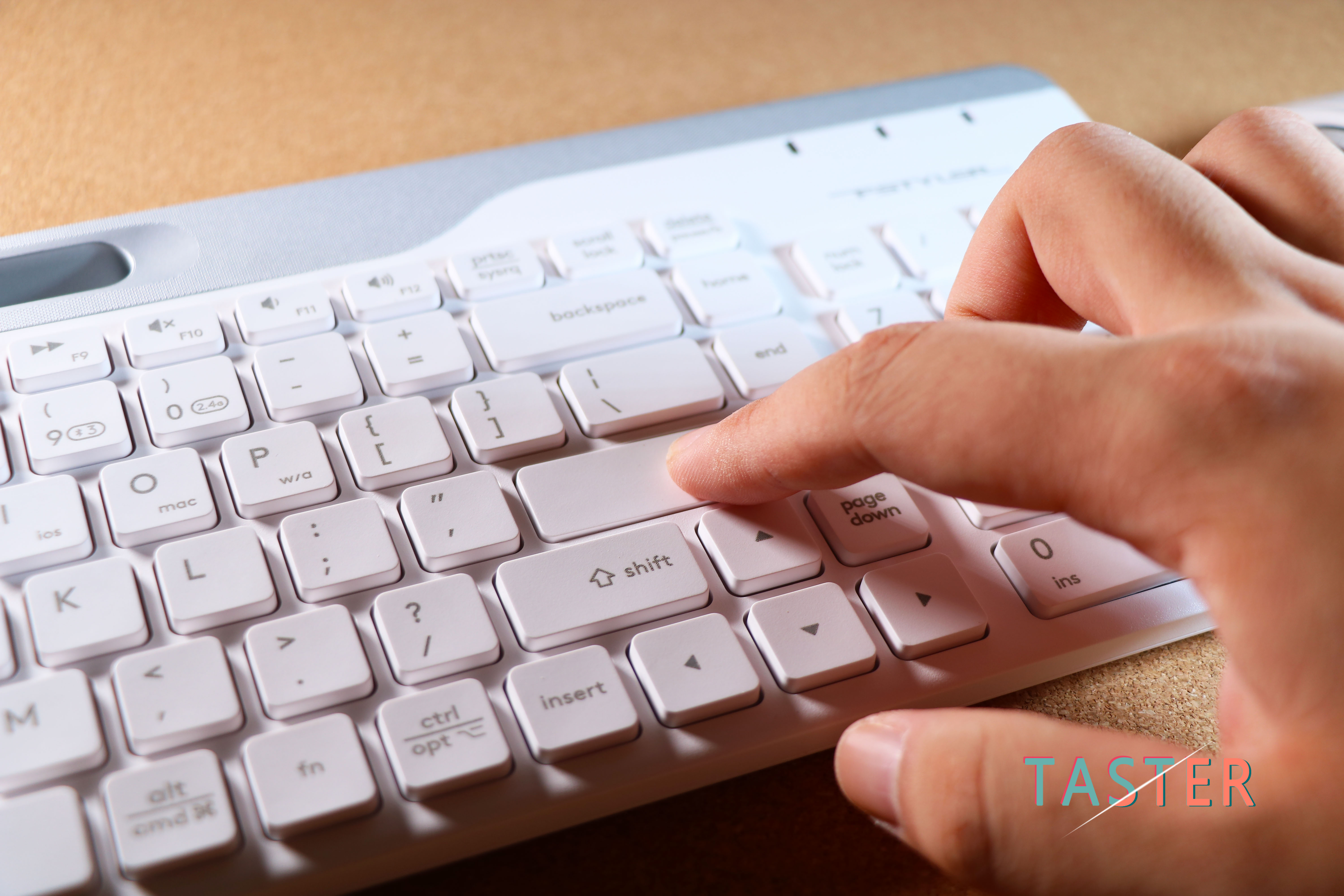 双飞燕无线键鼠套装,双飞燕无线充电无线键鼠