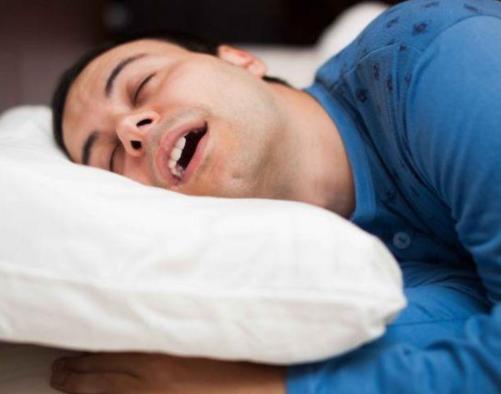 十八岁每天服用一粒叶酸好吗,45岁后女性每天服一粒叶酸