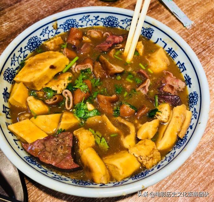 于谦有多喜欢吃卤煮,于谦早餐吃卤煮