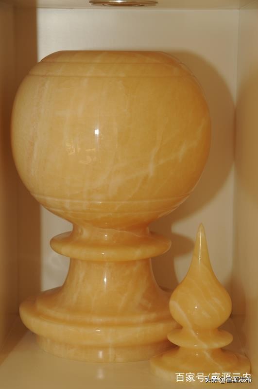 富源：曹跃兴创办佳景石材公司生产加工米黄松香玉工艺品名气大増