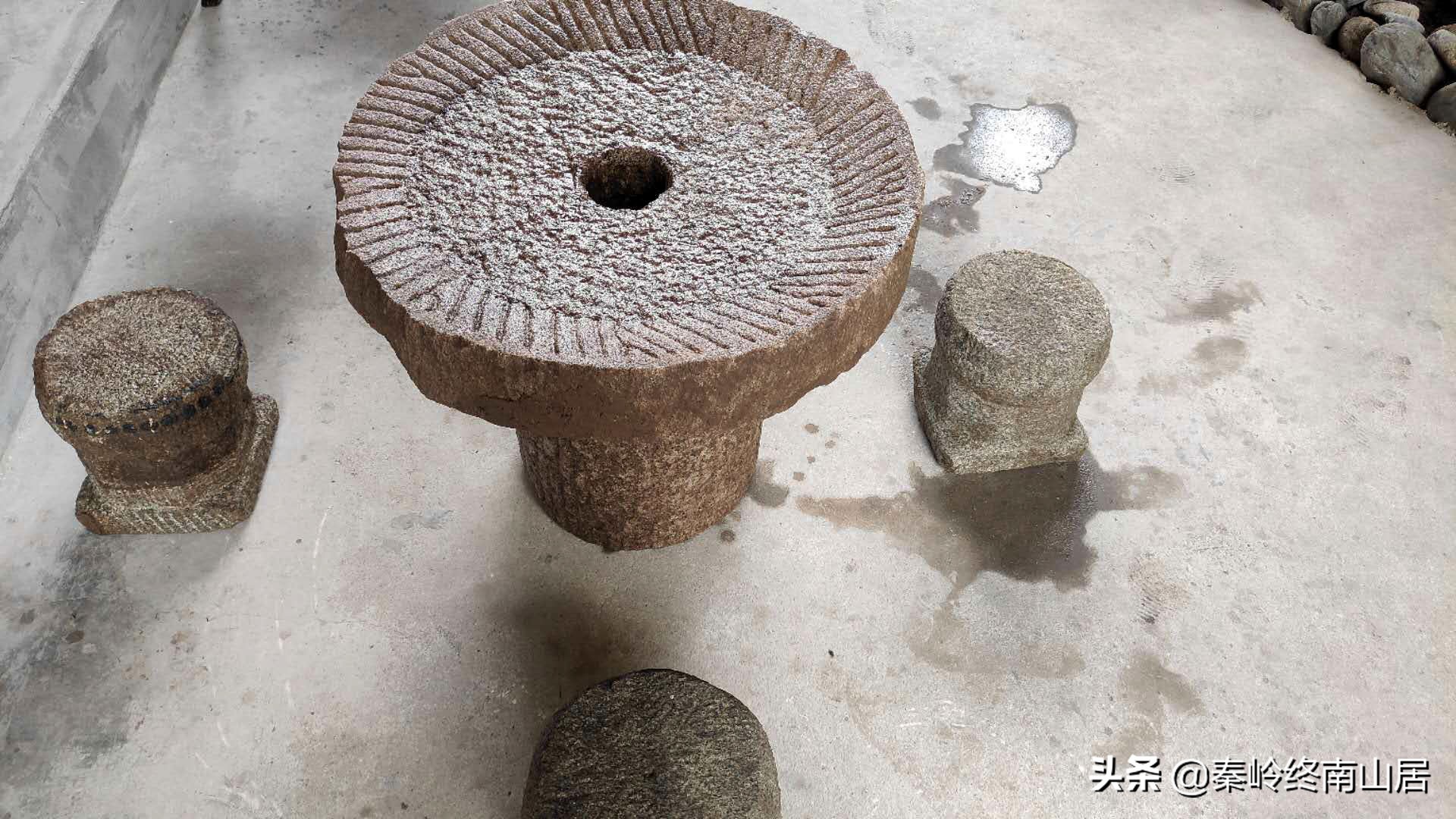去秦岭库峪游玩，淘了几个老磨盘和石碾子，摆在院子里喝茶怎么样