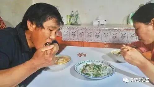 贪玩蓝月真实现状,贪玩蓝月是谁抓的