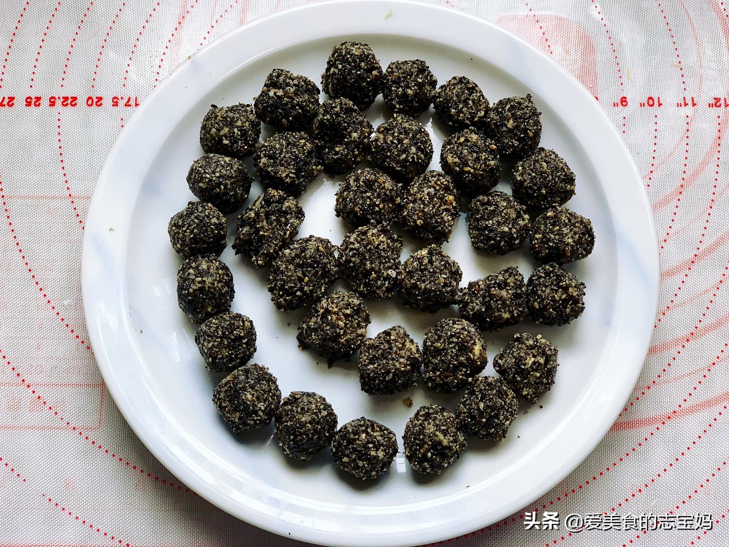 汤圆这样做外皮酥脆内里软糯拉丝,自制汤圆放冰箱开裂了怎么办