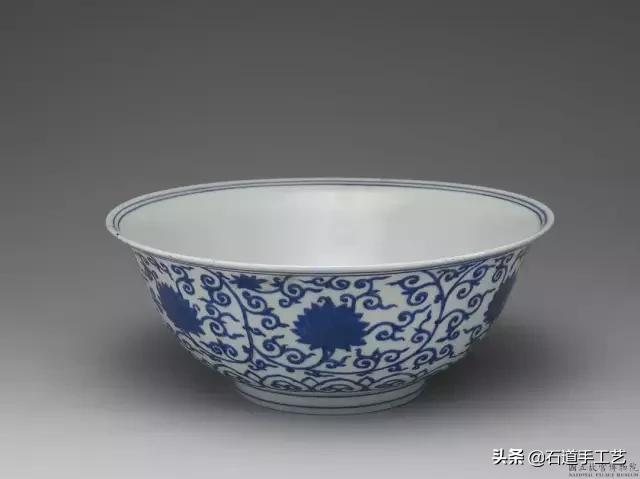 整套青花瓷器超大件,各个时期的青花瓷器特征