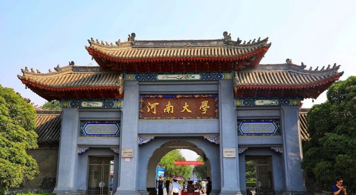 哪个大学帅哥美女最多,校园偶遇的帅哥美女