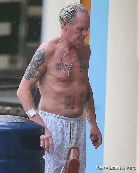 破产酒鬼的球鞋拍卖值6万,加图索的恩人名字成为香港路名