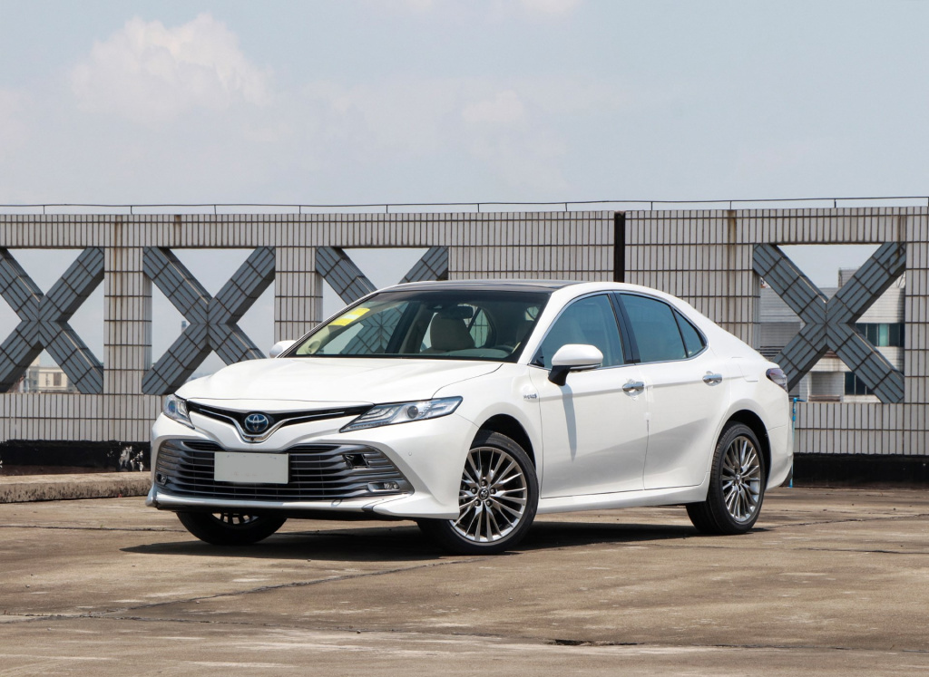 马自达阿特兹2.0l和2.5l怎么选择,天籁2.0l与阿特兹2.5l该怎么选