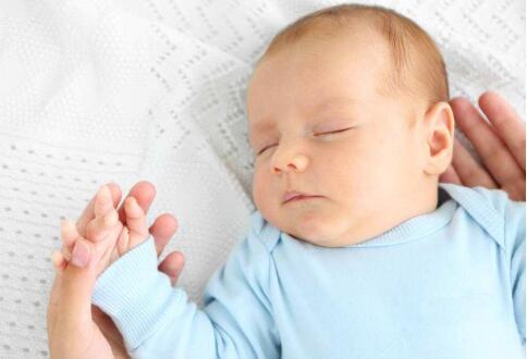 新生儿宝宝湿疹怎么护理效果最好,新生儿宝宝湿疹怎么消除又快又好