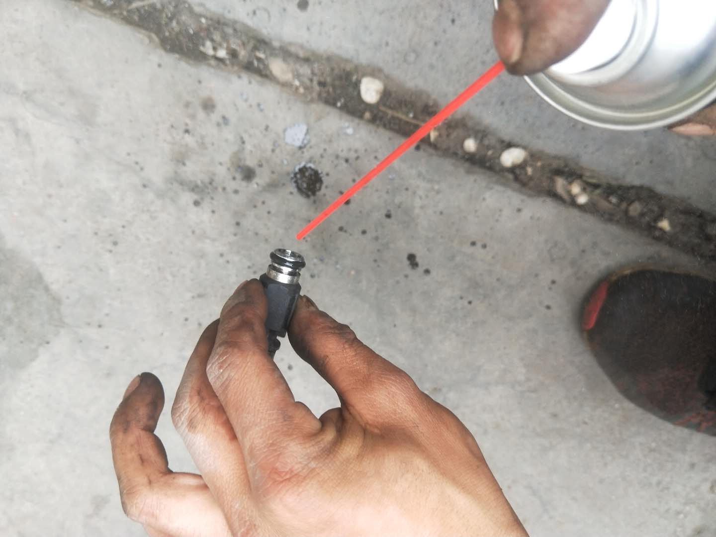 发动机怠速抖动的原因及解决办法,发动机怠速抖动最简单的解决方法