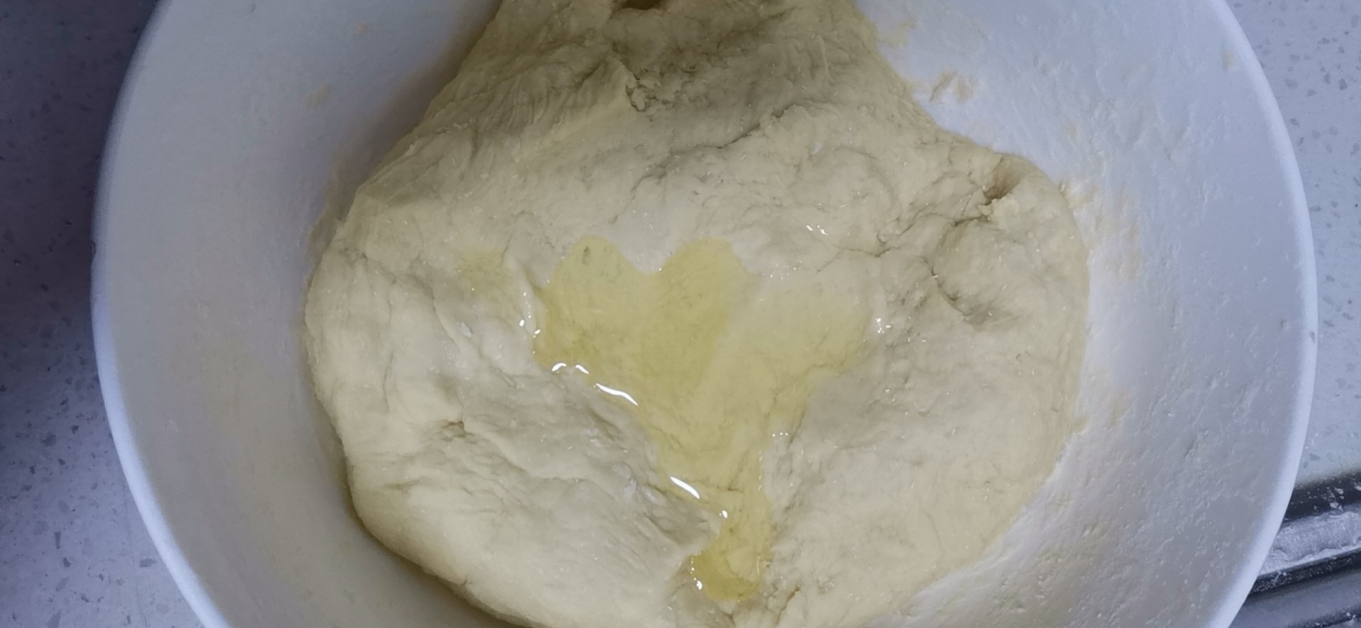 包子蒸回缩包子皮是苦的,蒸出来的包子发硬死面