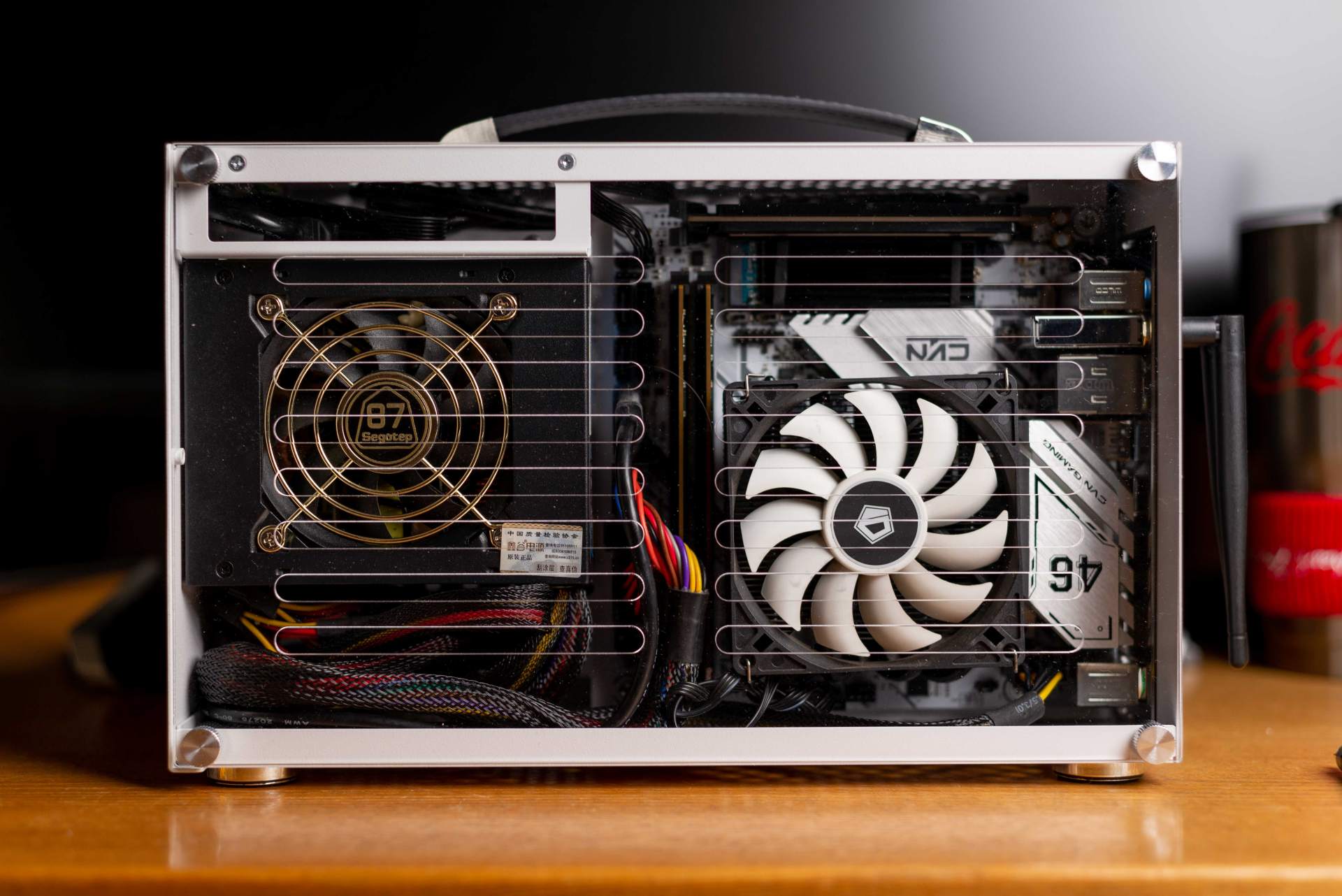 超频三蜂鸟i100pro散热改造,超频三蜂鸟2代itx机箱