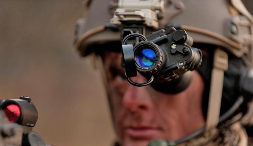 美军和解放军单兵装备比较,解放军和美军的装备对比